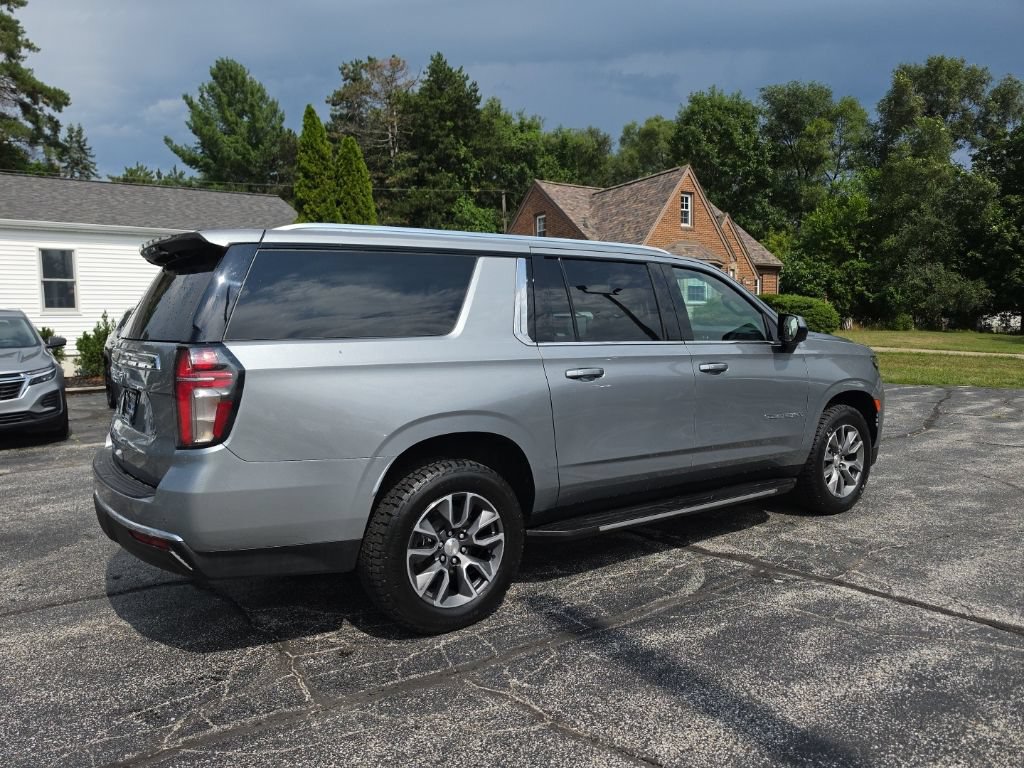 Certified 2023 Chevrolet Suburban LS AWD/4WD image 5