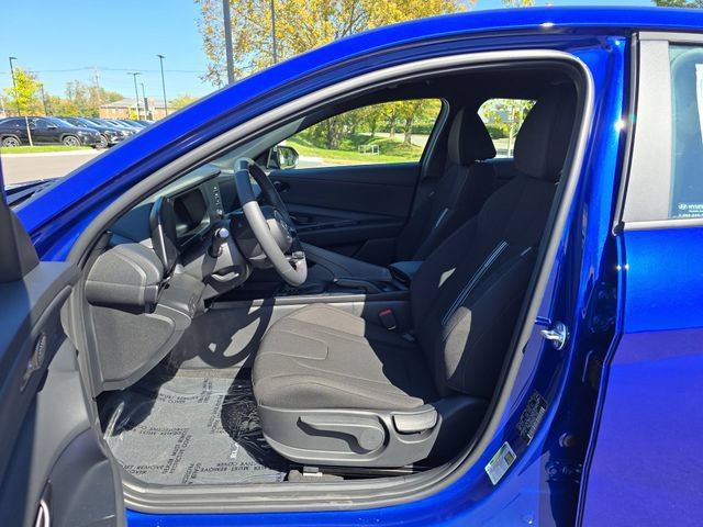 Certified 2025 Hyundai Elantra Sport FWD image 11