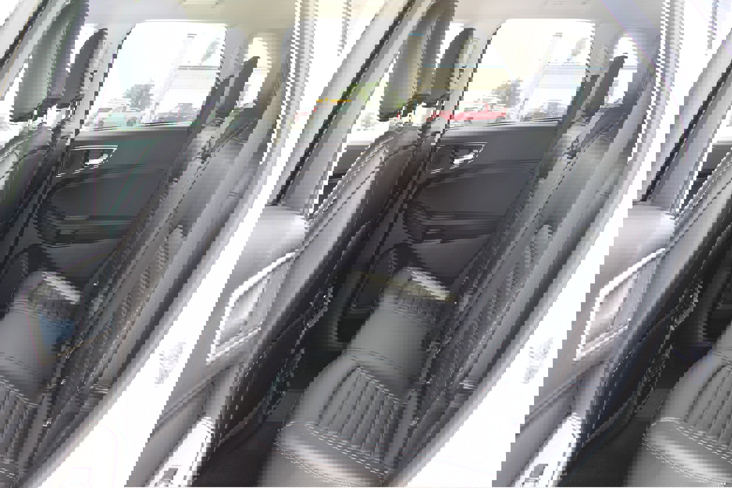 Used 2024 Ford Edge SEL image 21