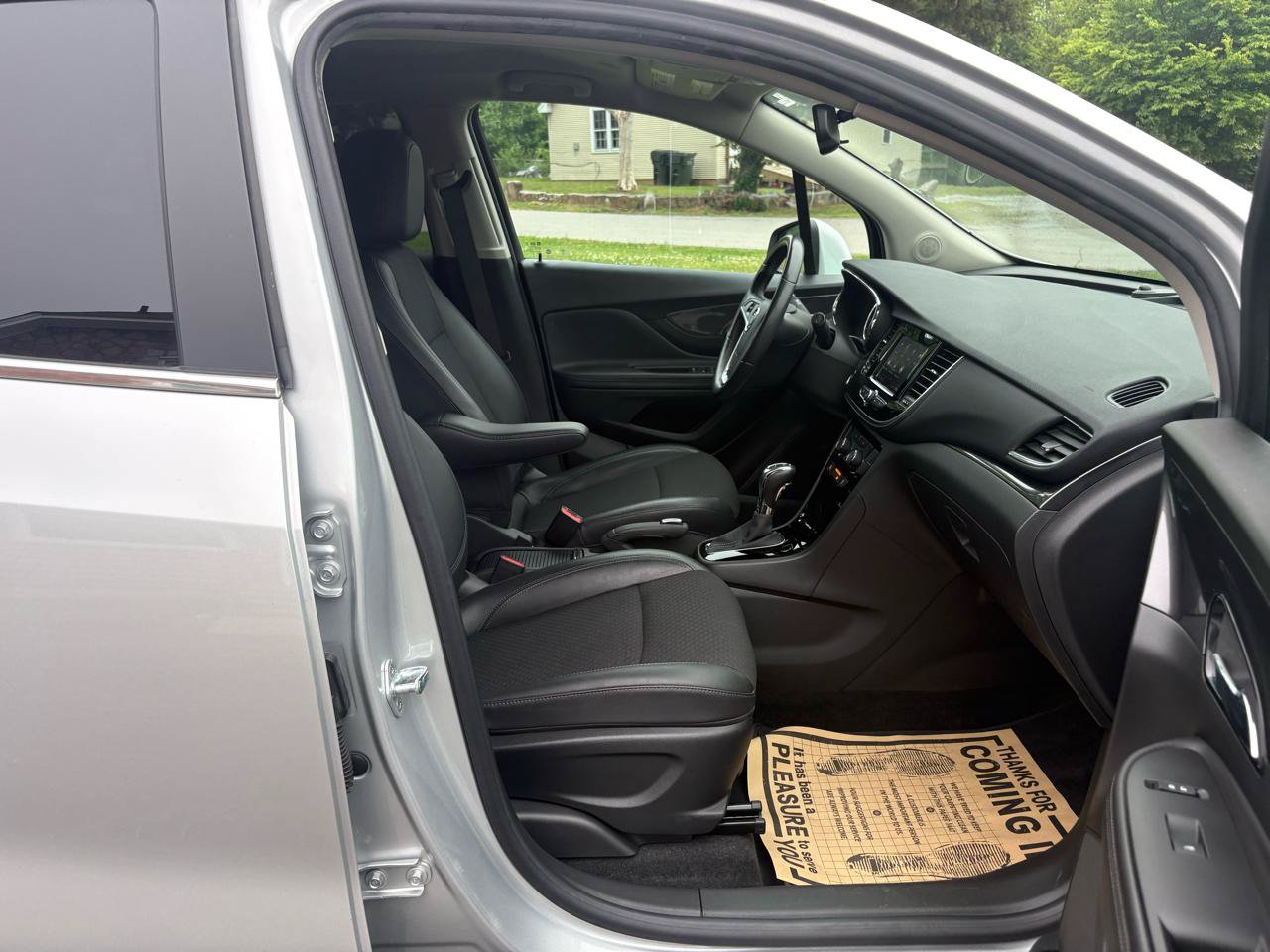 Used 2022 Buick Encore Preferred w/ Safety Package FWD image 22