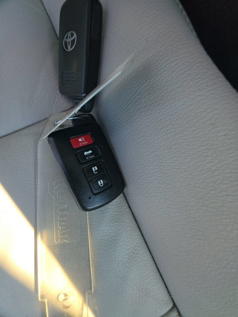 Used 2015 Toyota Avalon XLE Touring FWD image 33