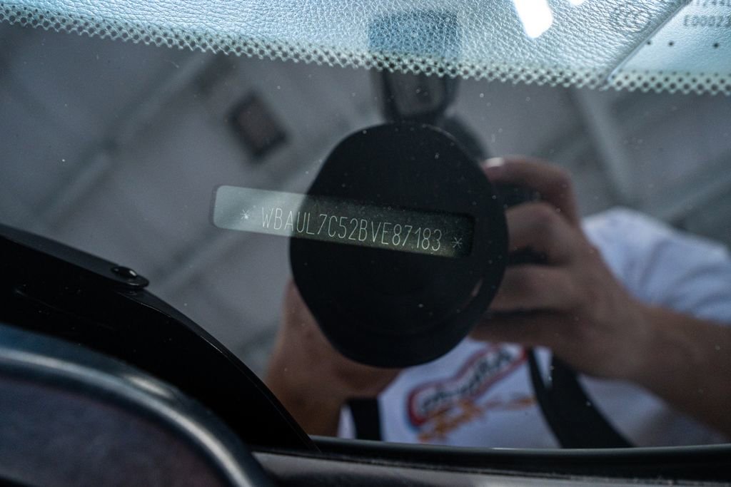 Used 2011 BMW 128i 128i image 63