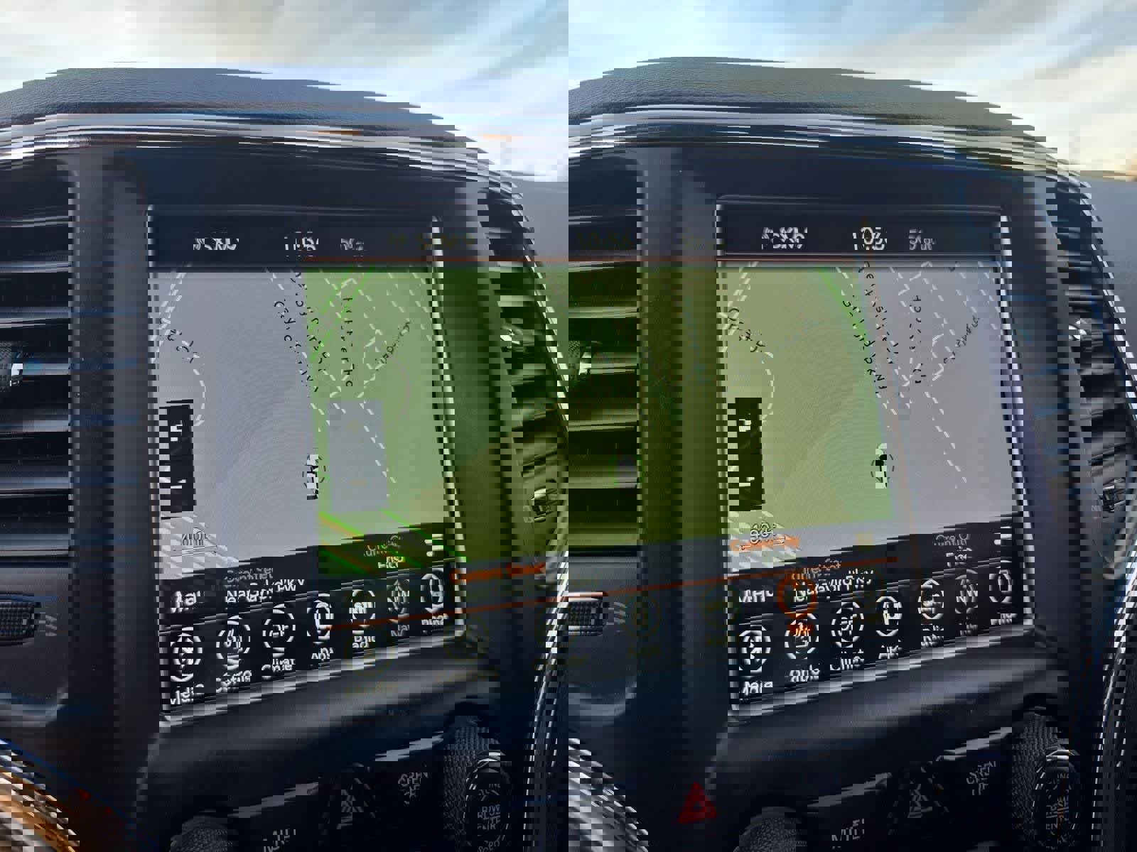 Used 2018 Jeep Grand Cherokee Limited image 27