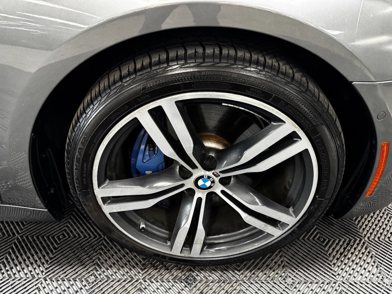 Used 2016 BMW 750i image 16