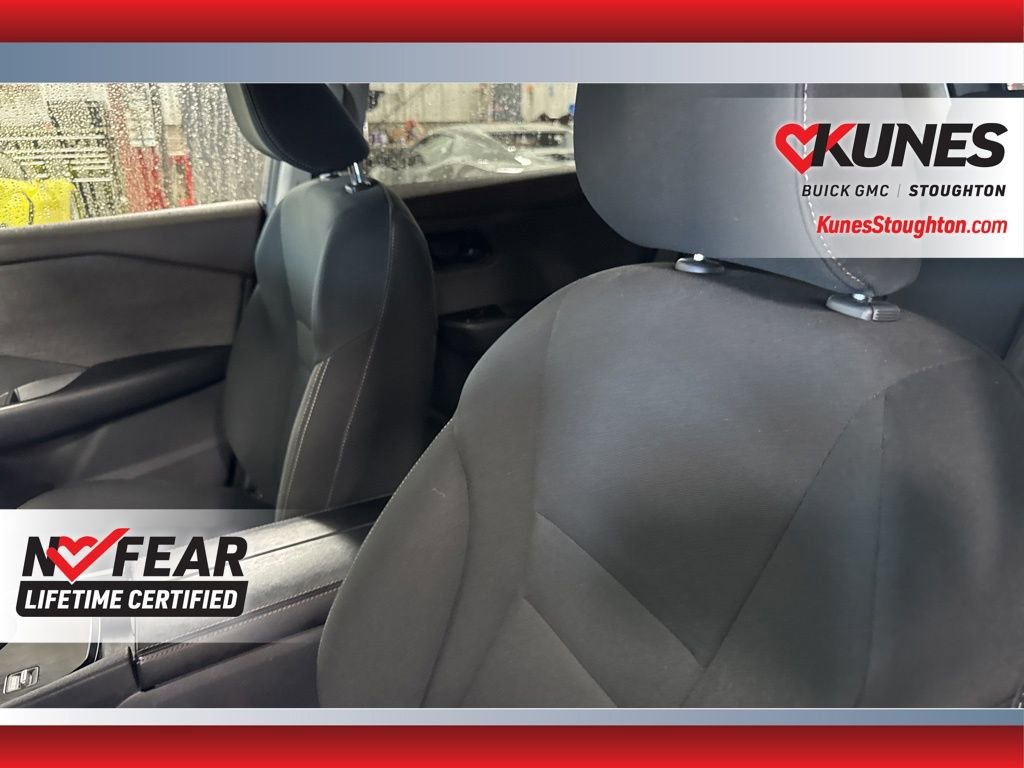 Used 2023 Nissan Rogue S image 23