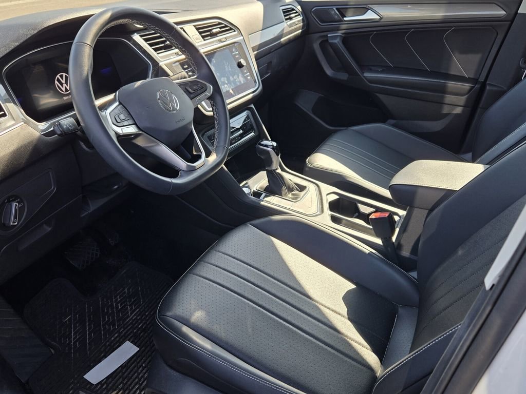Used 2023 Volkswagen Tiguan SE FWD image 10