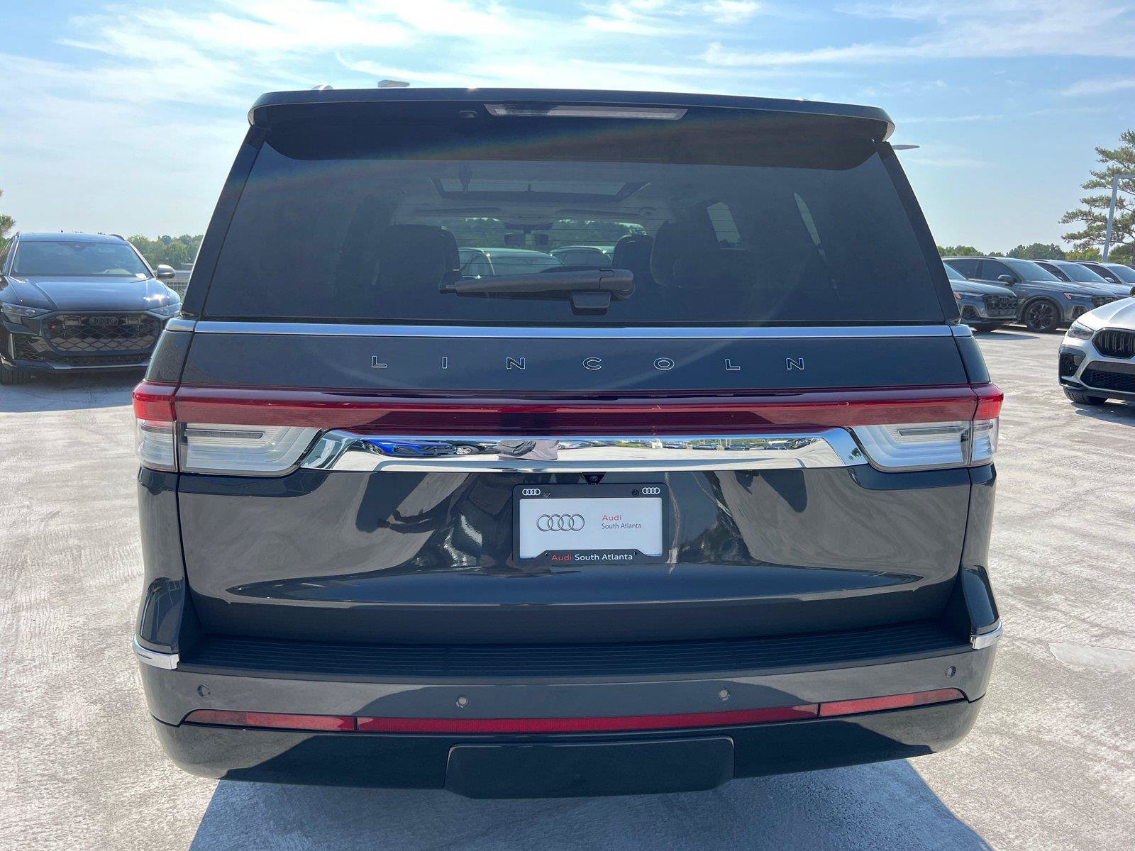Used 2024 Lincoln Navigator Black Label AWD/4WD image 6