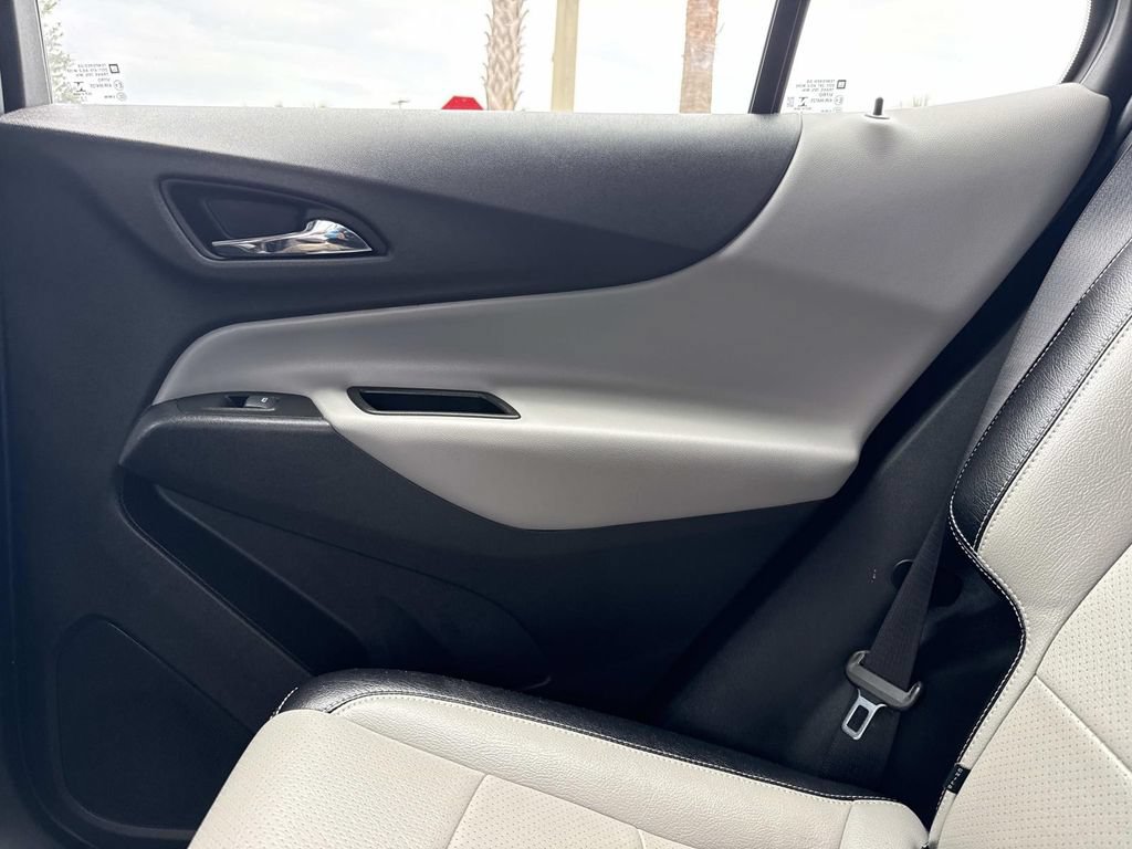Used 2020 Chevrolet Equinox LS FWD image 18