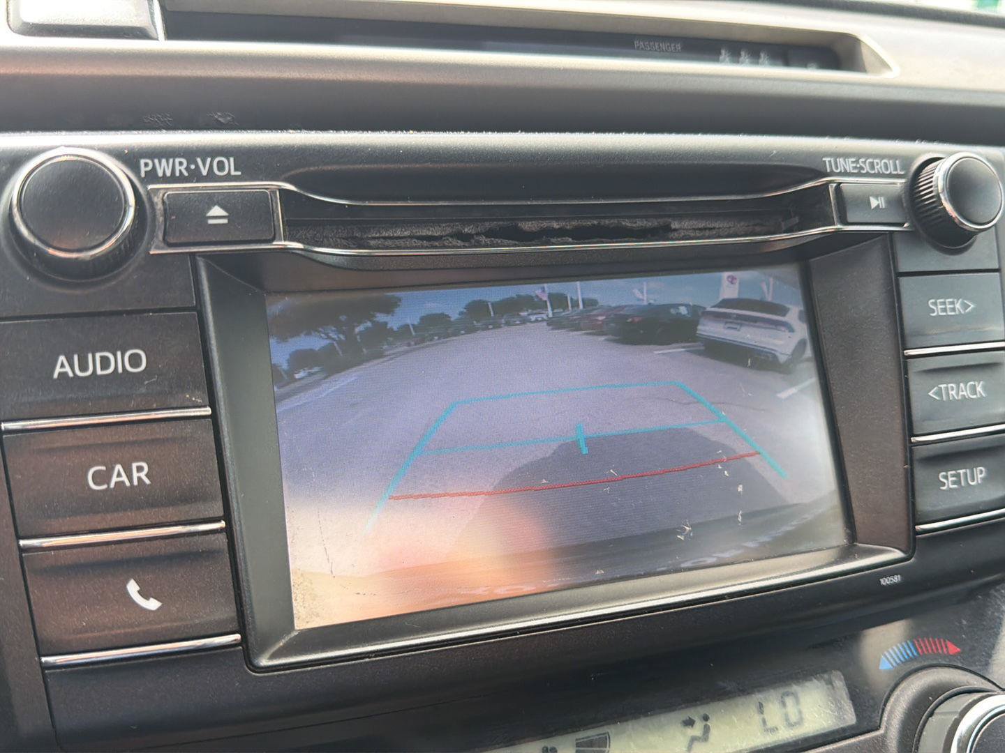 Used 2018 Toyota RAV4 XLE AWD/4WD image 26