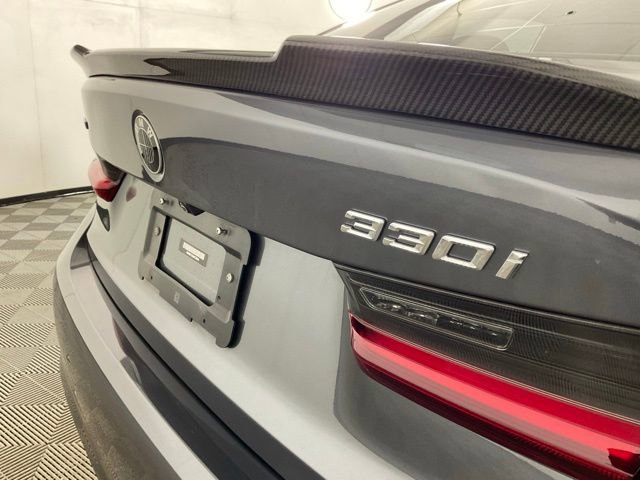 Used 2022 BMW 330i xDrive Sedan w/ Premium Package image 6