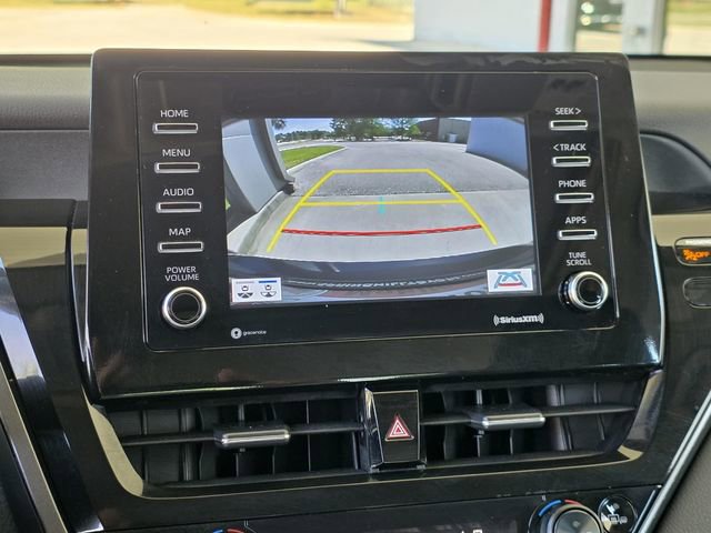 Used 2024 Toyota Camry SE image 13