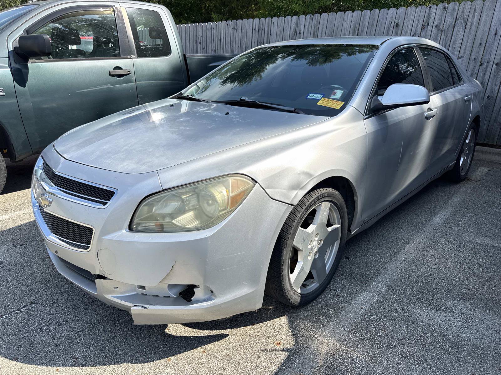 Used 2009 Chevrolet Malibu LT w/ HFV6 Engine Package FWD image 2