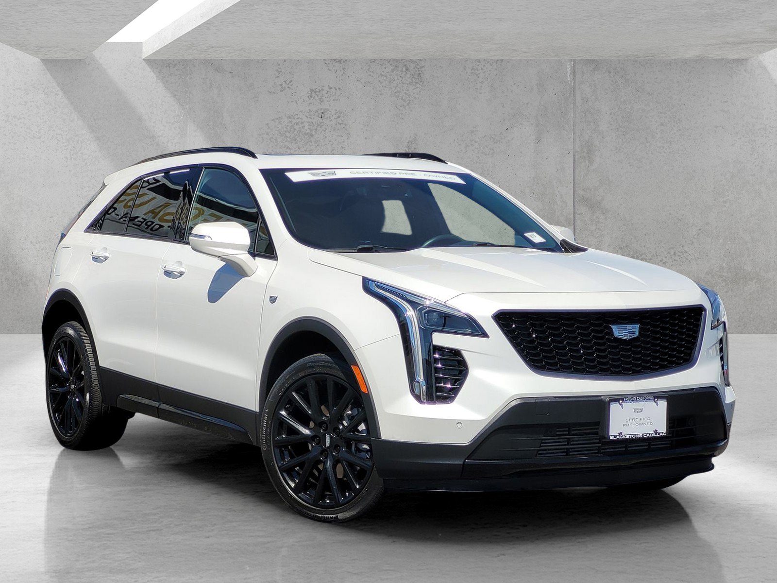 Certified 2022 Cadillac XT4 Sport w/ LPO, ONYX Package image 1