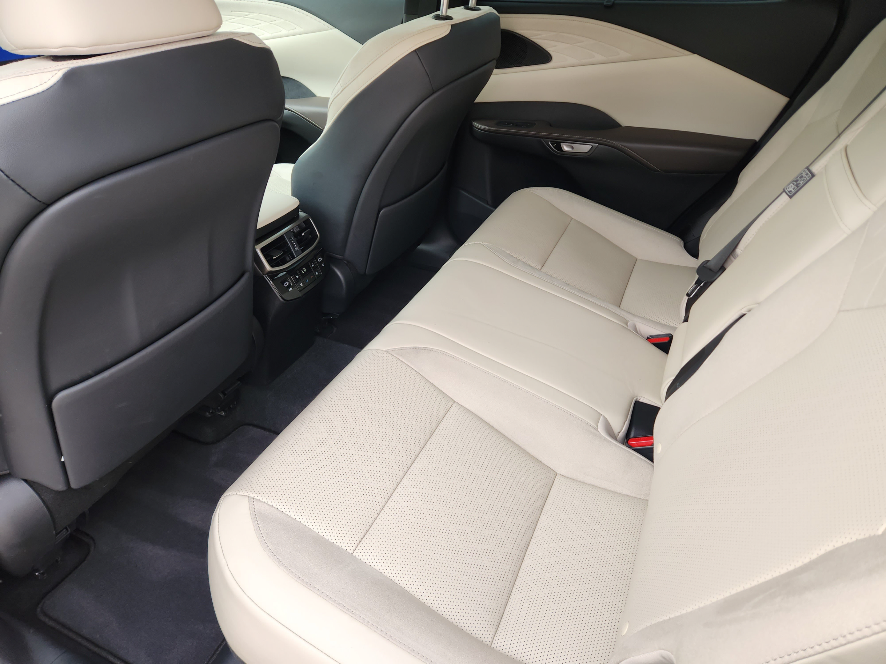 Certified 2023 Lexus RX 350 FWD w/ Cold Area Package image 23