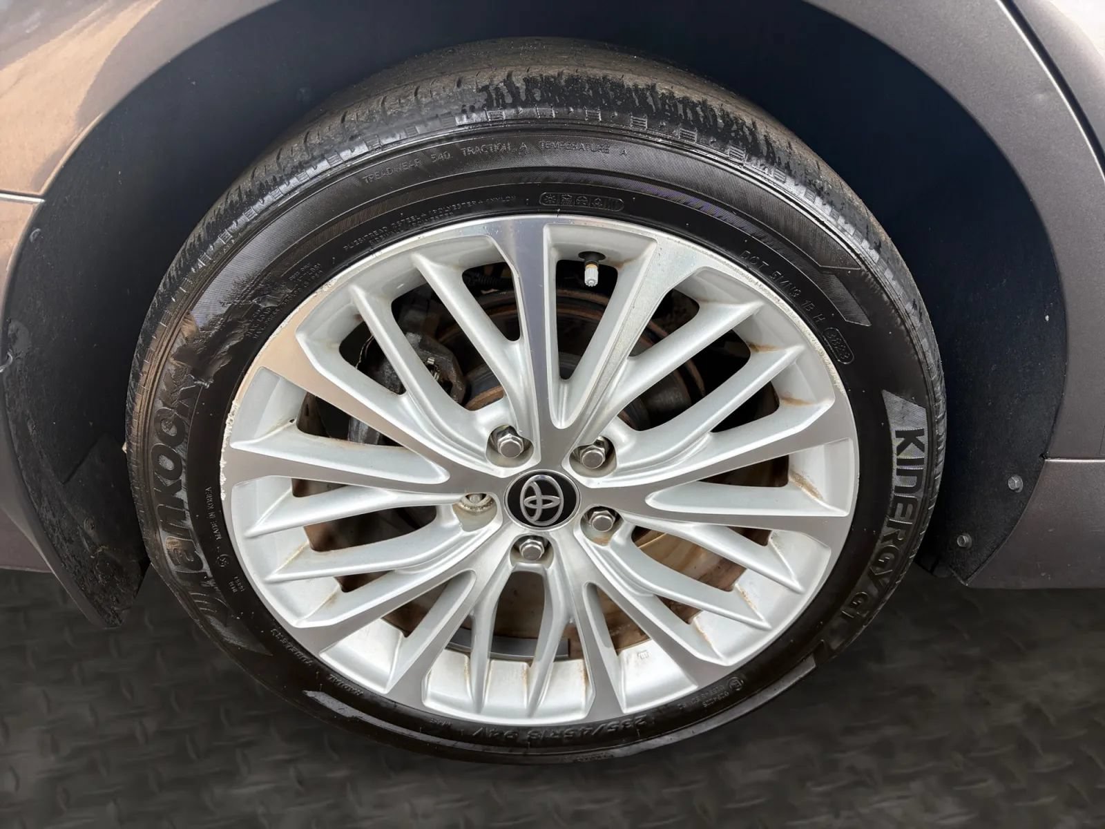 Used 2020 Toyota Camry XLE AWD/4WD image 38