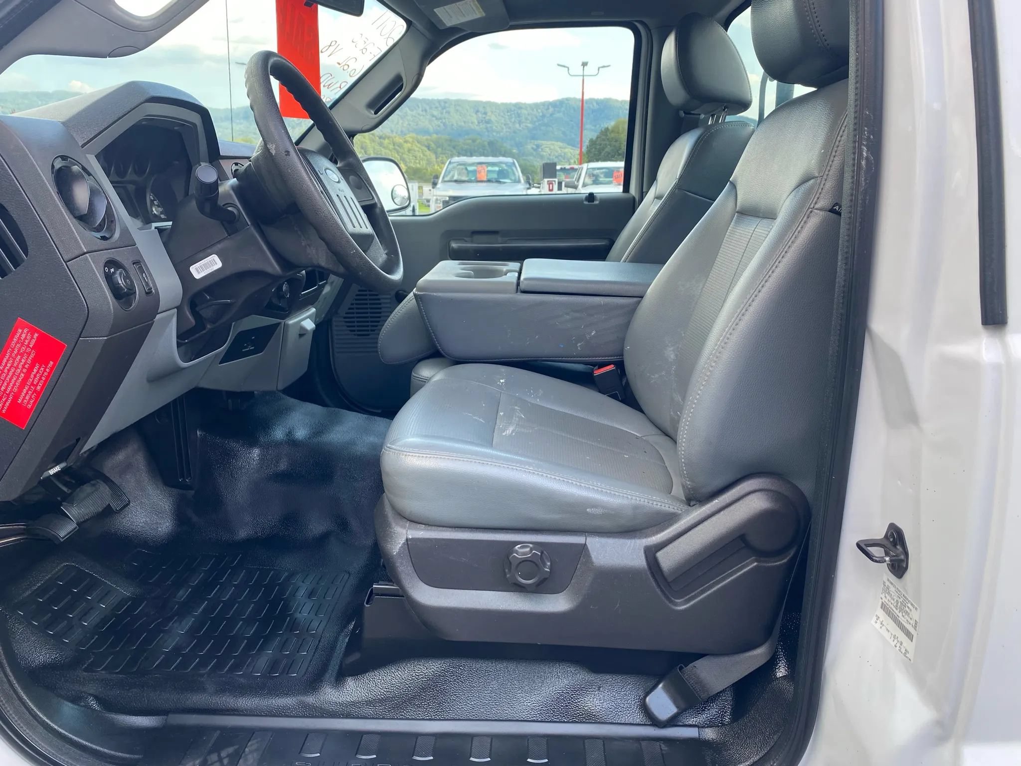 Used 2011 Ford F250 XL RWD image 9