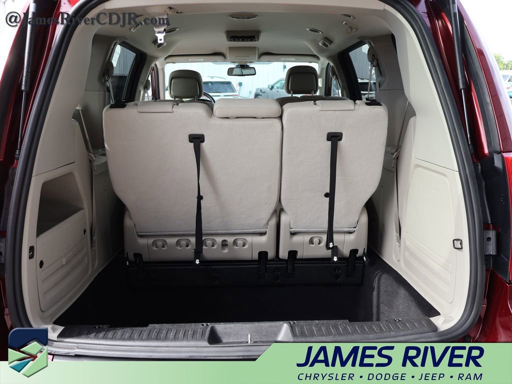 Used 2018 Dodge Grand Caravan SE FWD image 14