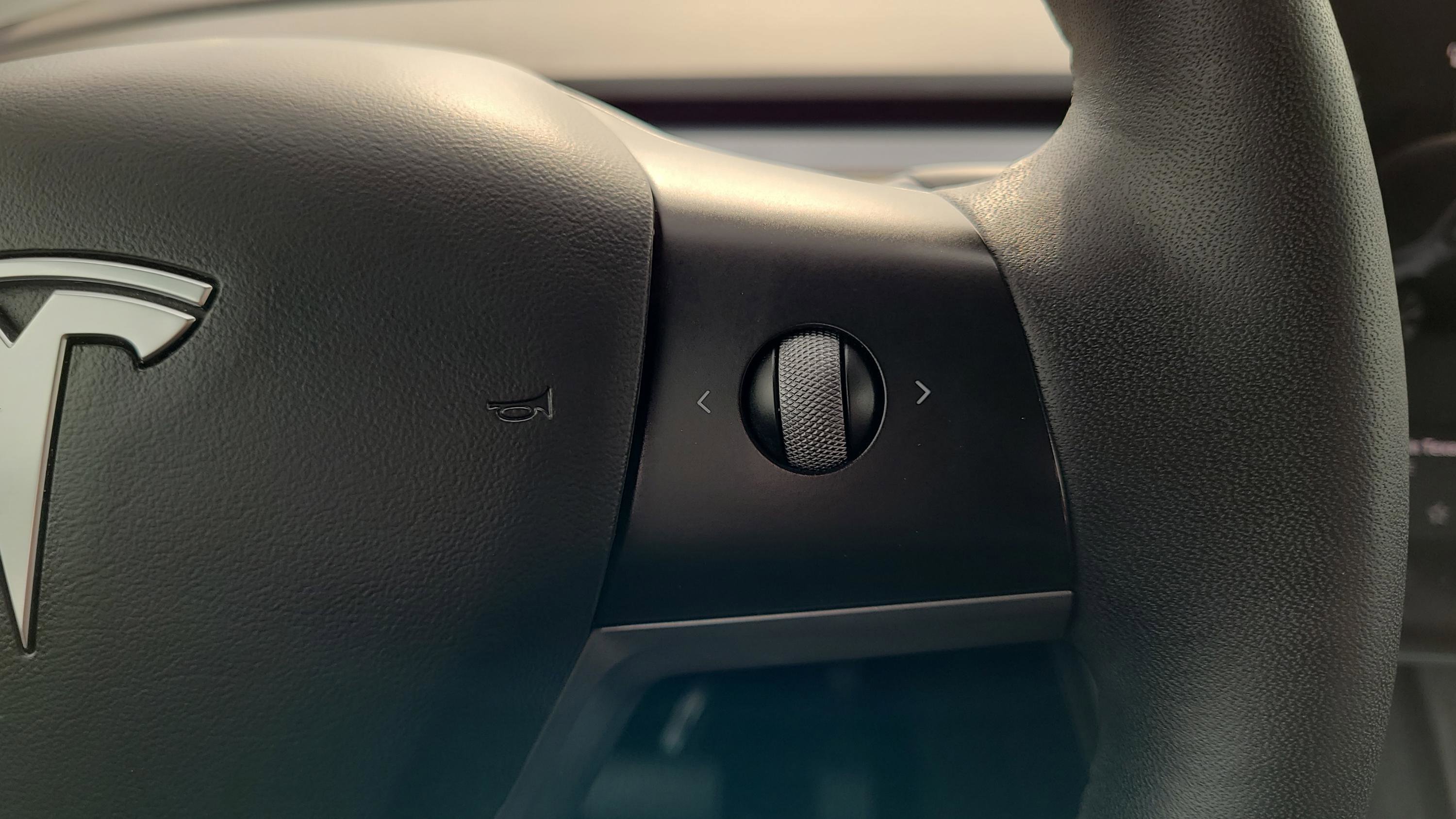 Used 2021 Tesla Model Y Long Range image 13