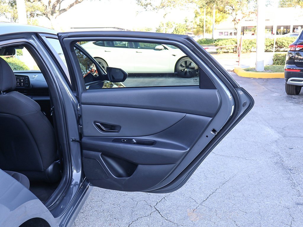 Used 2025 Hyundai Elantra Sport w/ Cargo Package image 20