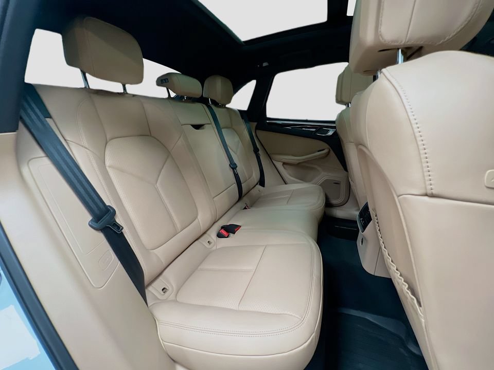 New 2026 Porsche Macan AWD/4WD image 29
