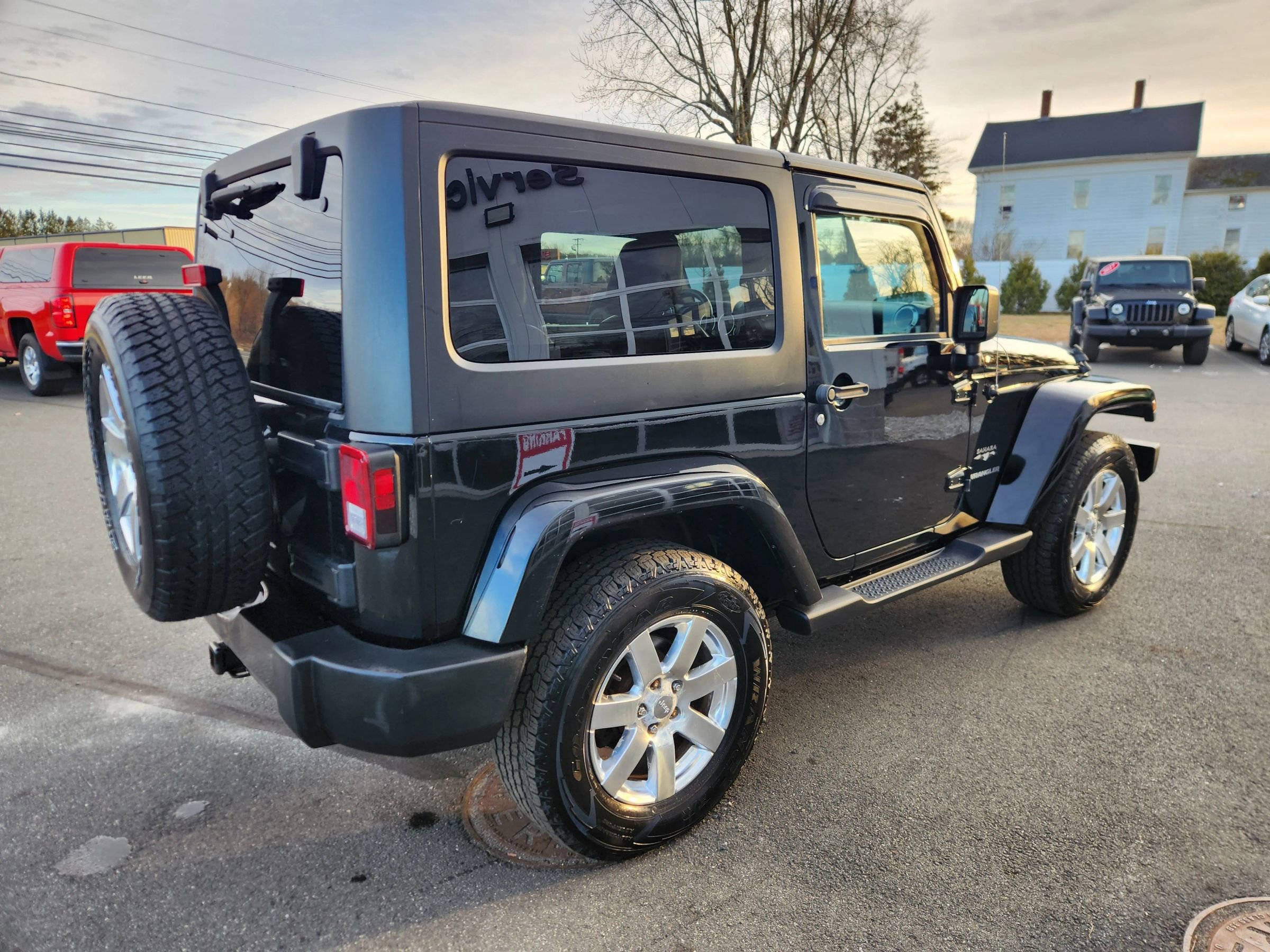 Used 2017 Jeep Wrangler Sahara image 13