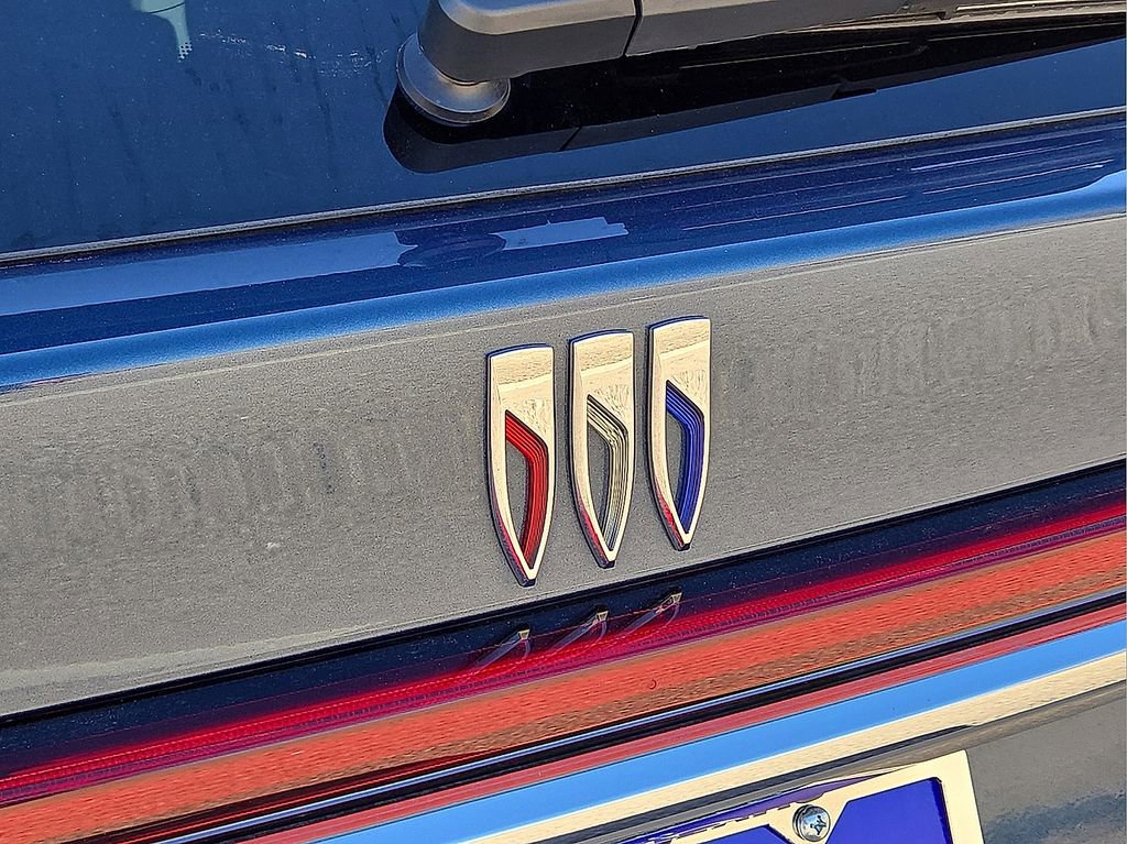 Used 2025 Buick Enclave Preferred image 12