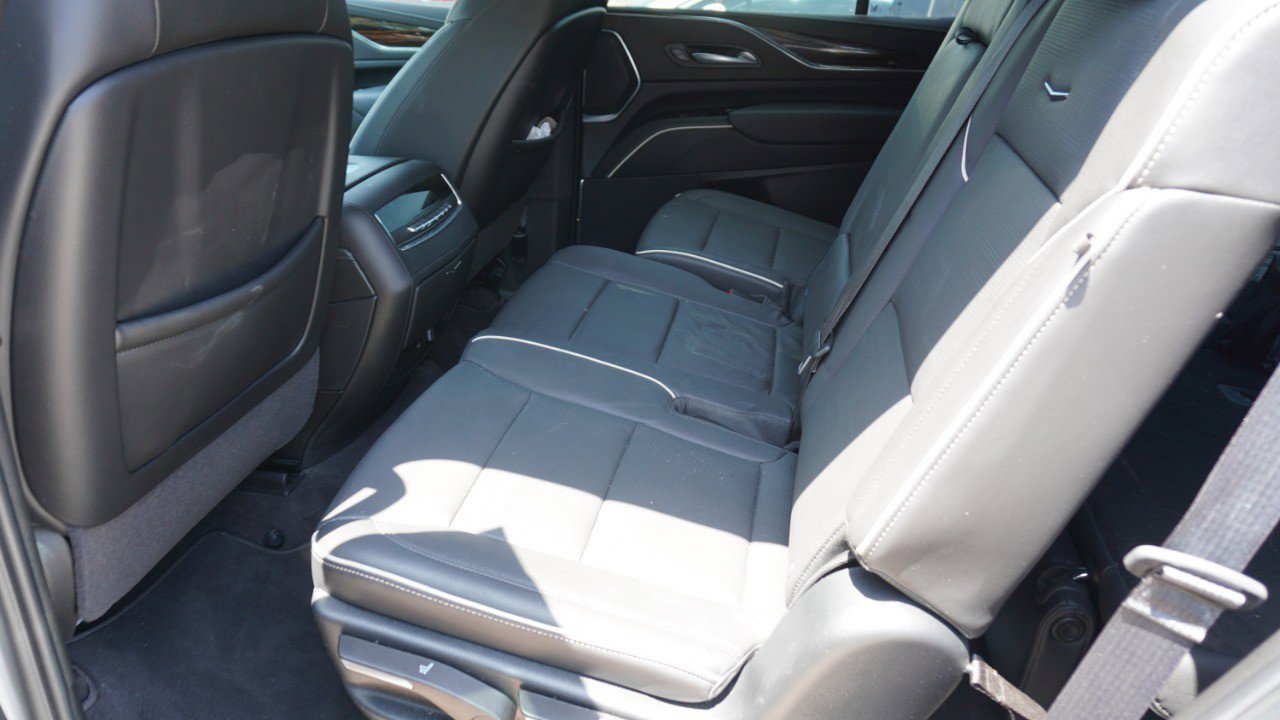 Used 2024 Cadillac Escalade Premium Luxury w/ Performance Package RWD image 10
