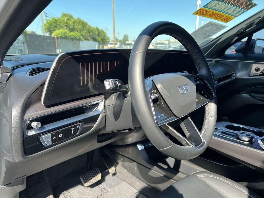 Certified 2024 Cadillac Lyriq Tech RWD image 14