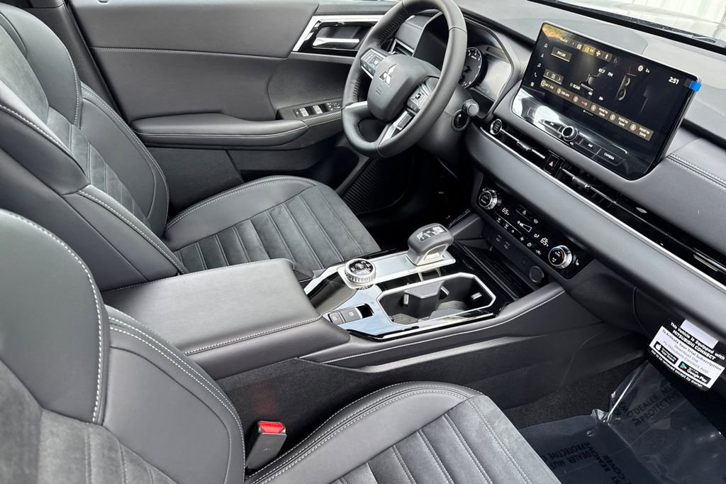 New 2026 Mitsubishi Outlander SE AWD/4WD image 16