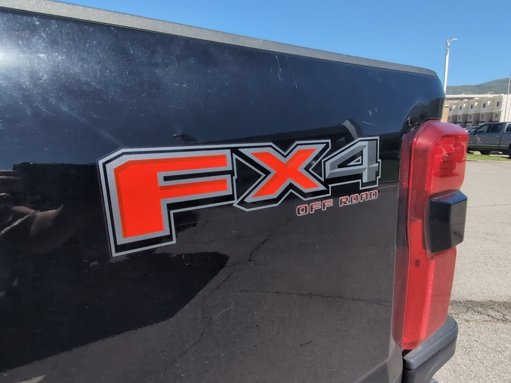 Used 2023 Ford F350 Lariat w/ Lariat Ultimate Package AWD/4WD image 11