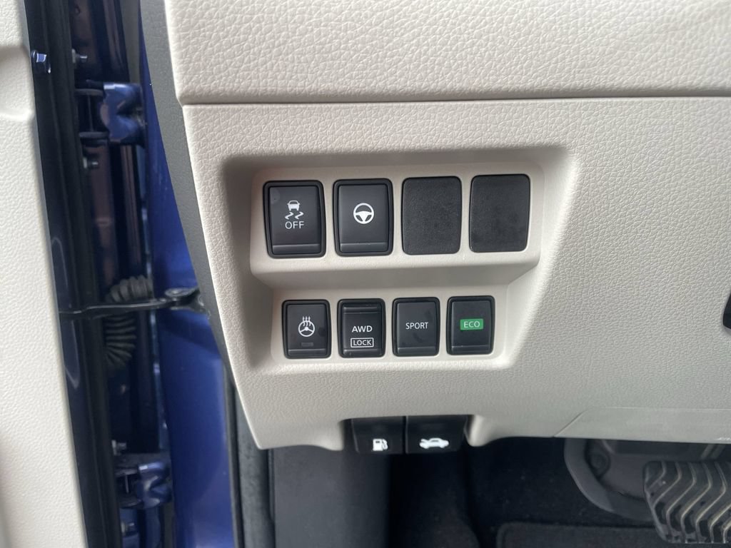 Used 2022 Nissan Rogue Sport SV w/ Technology Package AWD/4WD image 18