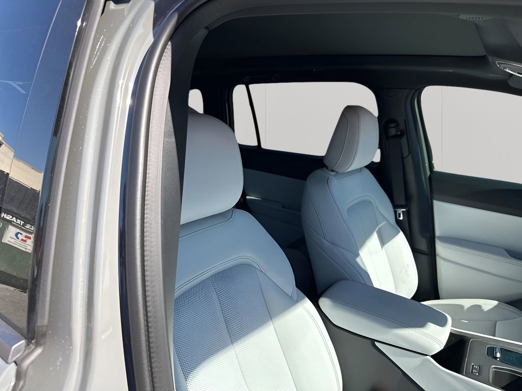 New 2026 Jeep Cherokee Limited AWD/4WD image 17