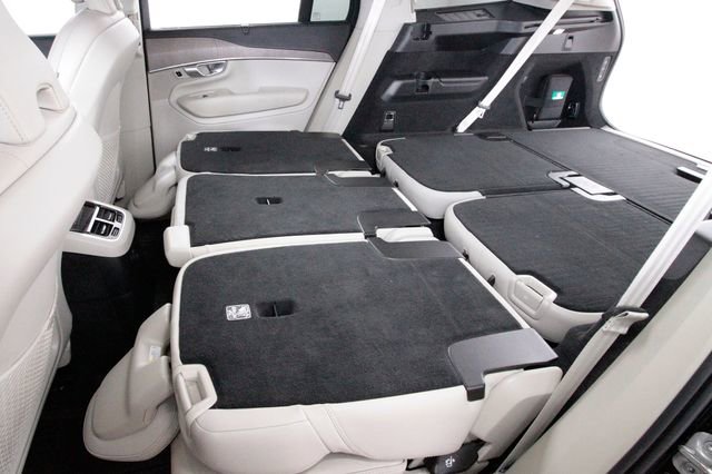 Certified 2024 Volvo XC90 T8 Ultimate w/ Protection Package Premier image 29