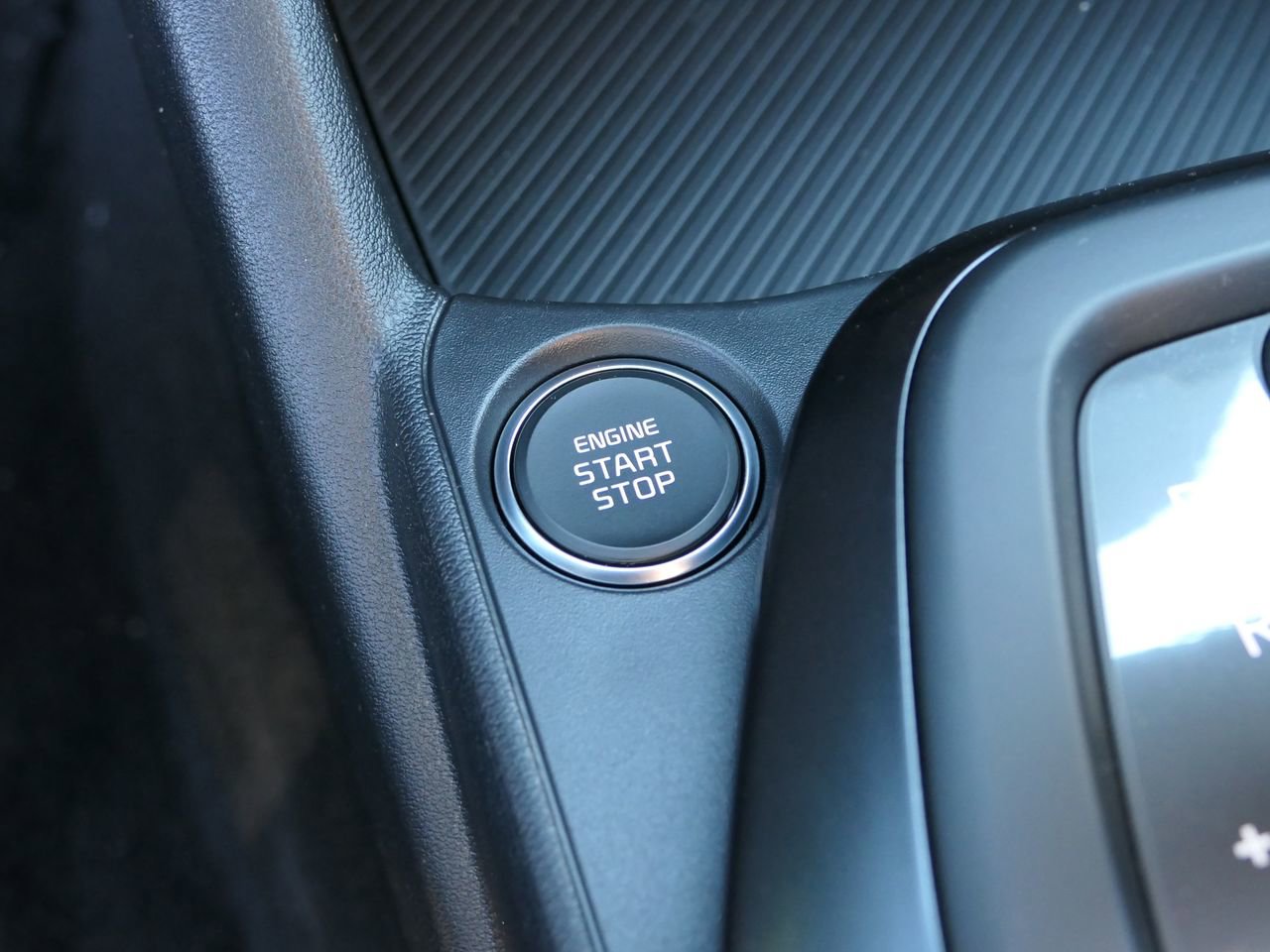 New 2025 Kia K4 LXS image 19