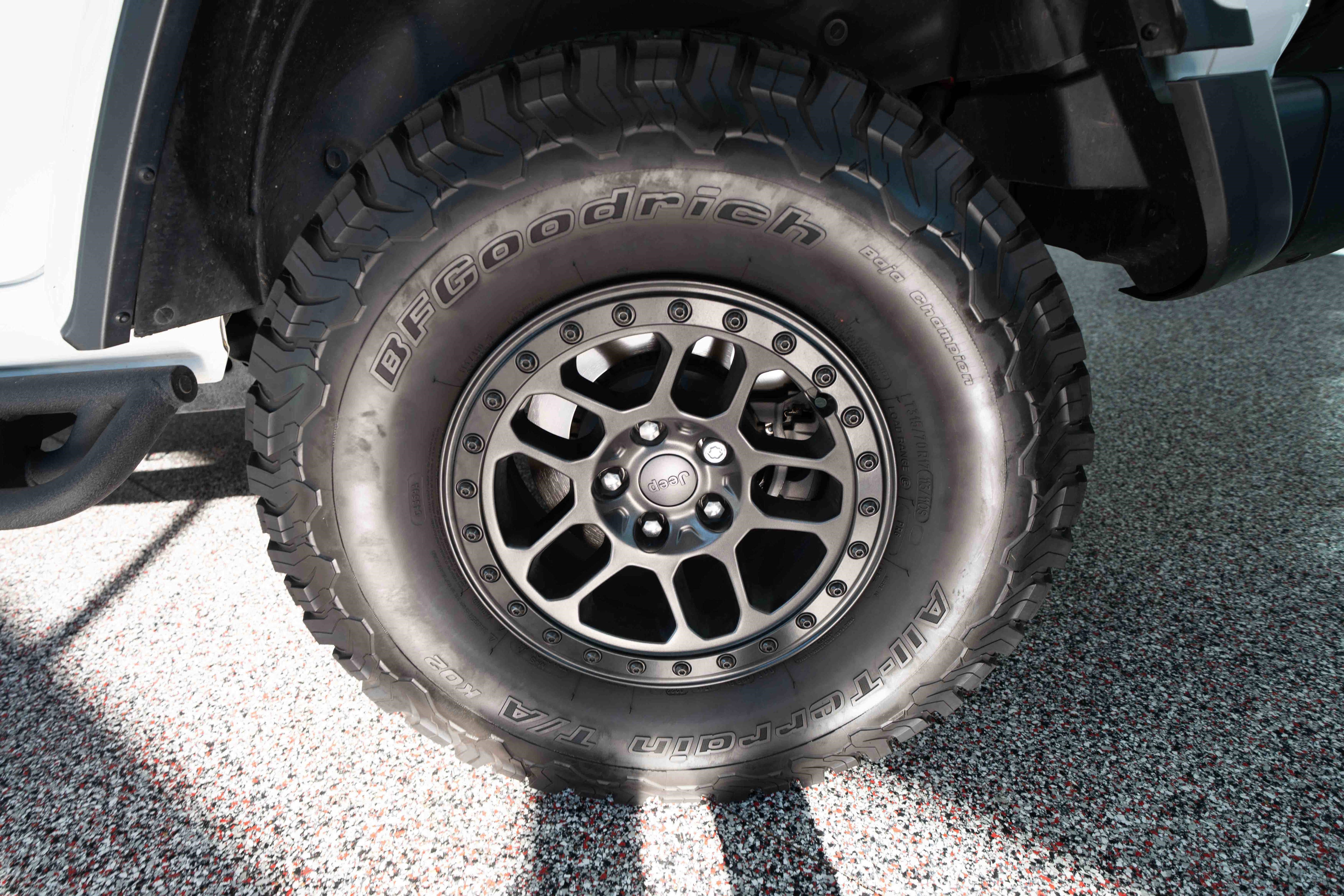 Used 2022 Jeep Wrangler Unlimited Rubicon w/ Xtreme Recon 35" Tire Package image 29