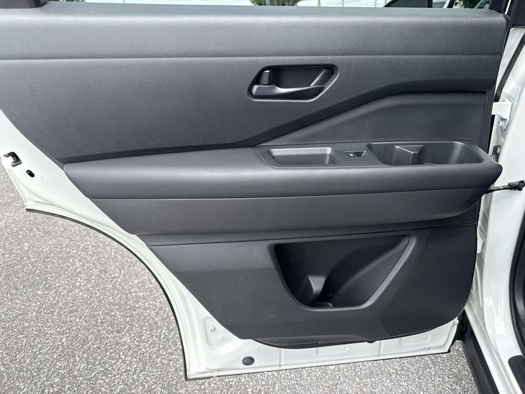 Used 2023 Nissan Pathfinder Rock Creek AWD/4WD image 15