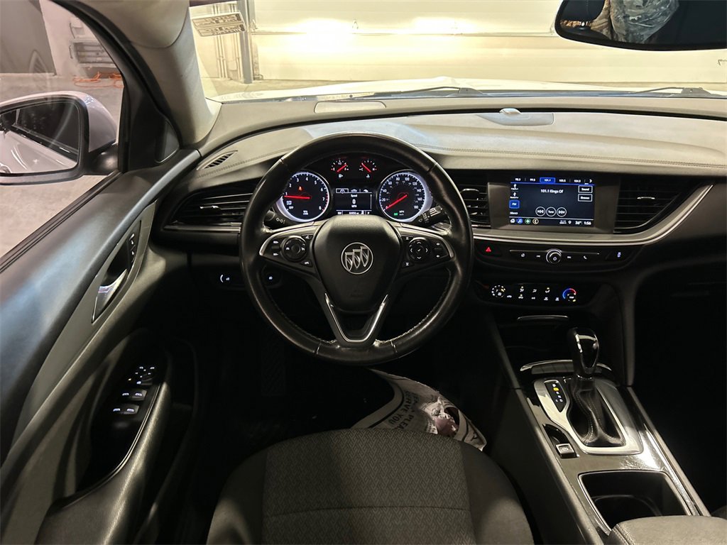 Used 2019 Buick Regal Preferred image 28