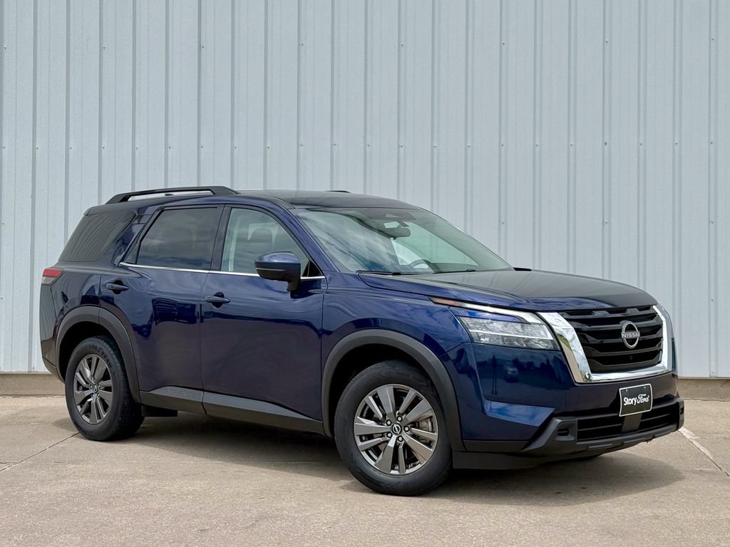 Used 2022 Nissan Pathfinder SV AWD/4WD image 8