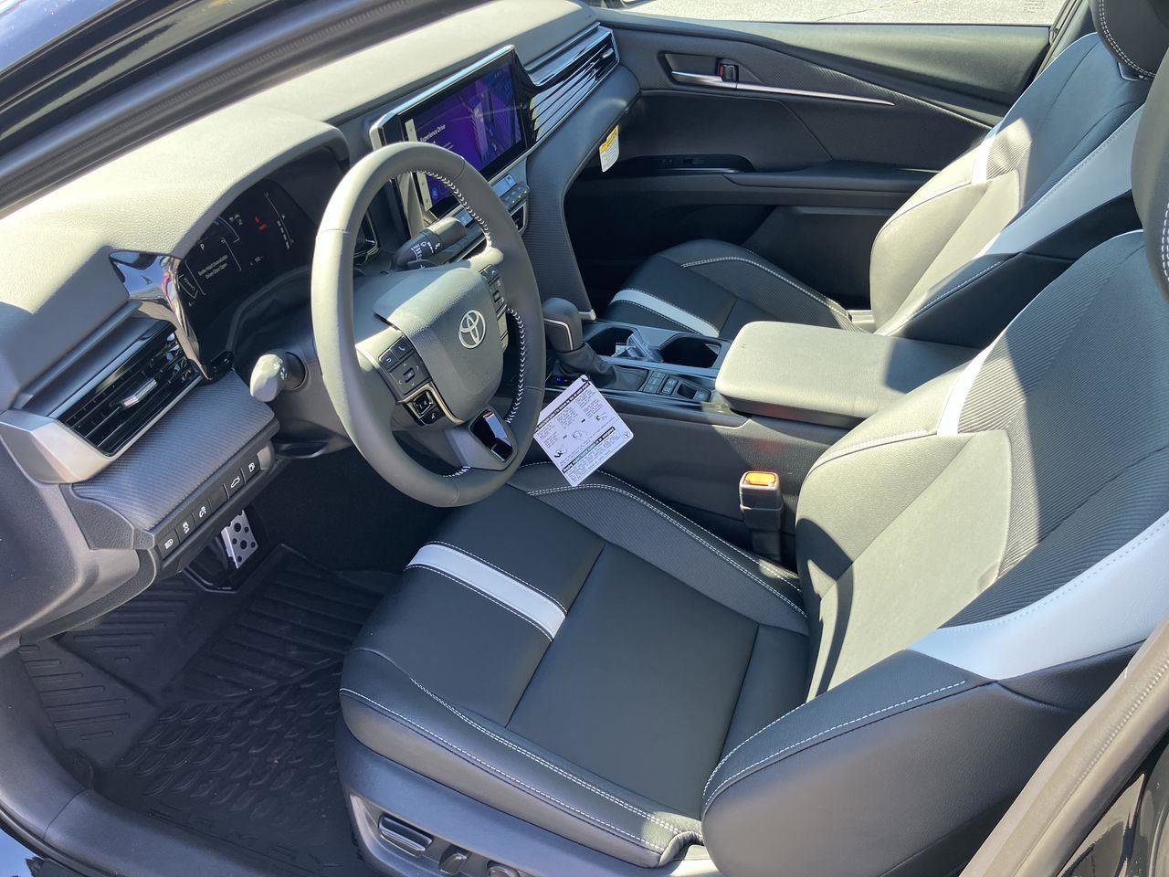 New 2026 Toyota Camry SE image 9