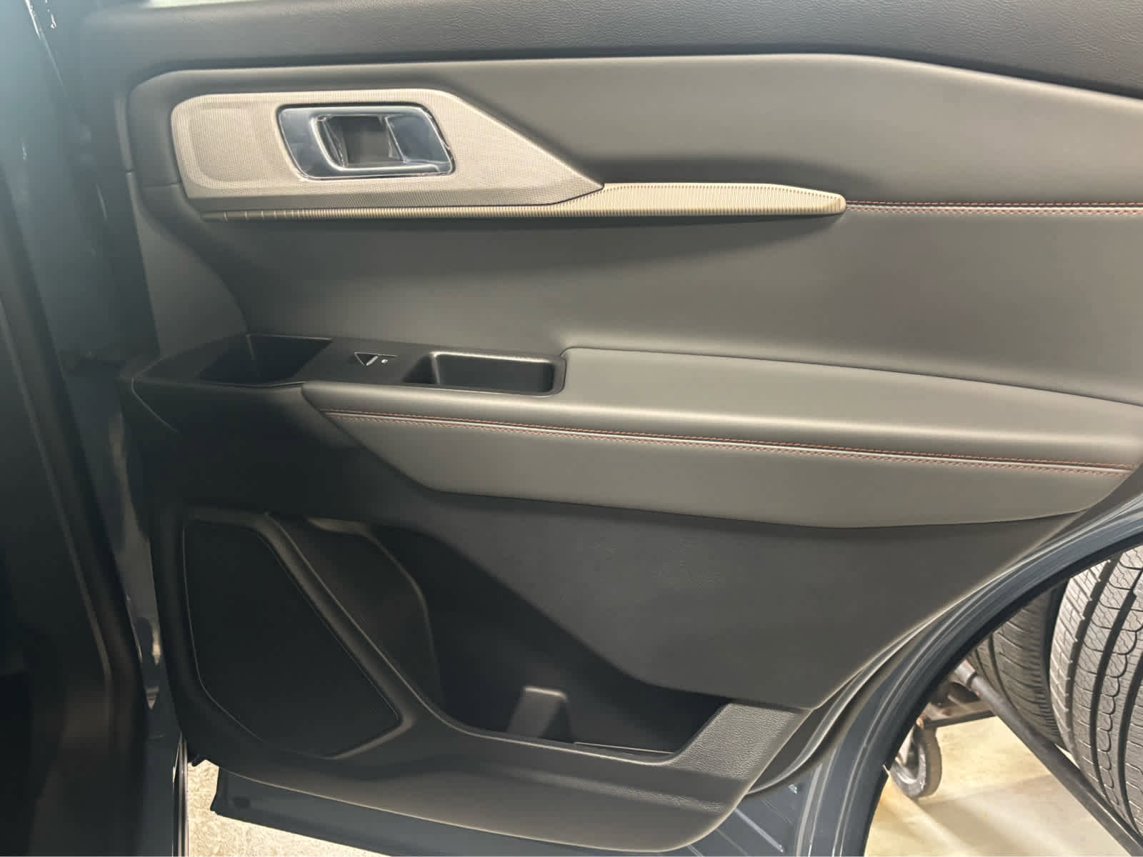 New 2026 Ford Explorer Active w/ Active Comfort Package image 23