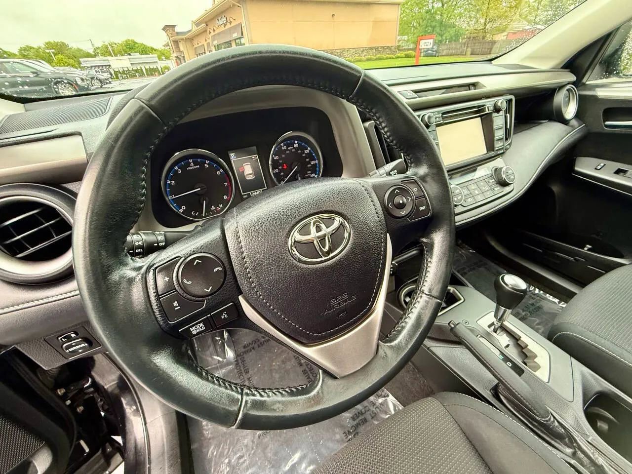Used 2016 Toyota RAV4 XLE image 12