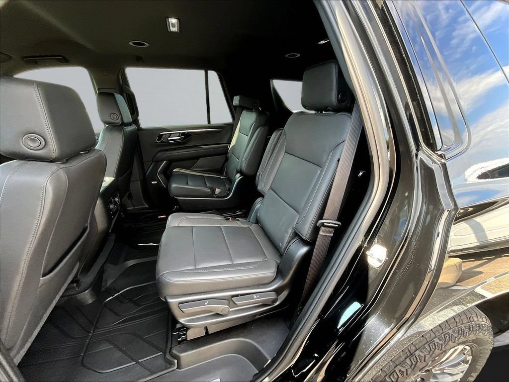 Used 2025 Chevrolet Tahoe Z71 w/ Comfort Package AWD/4WD image 23