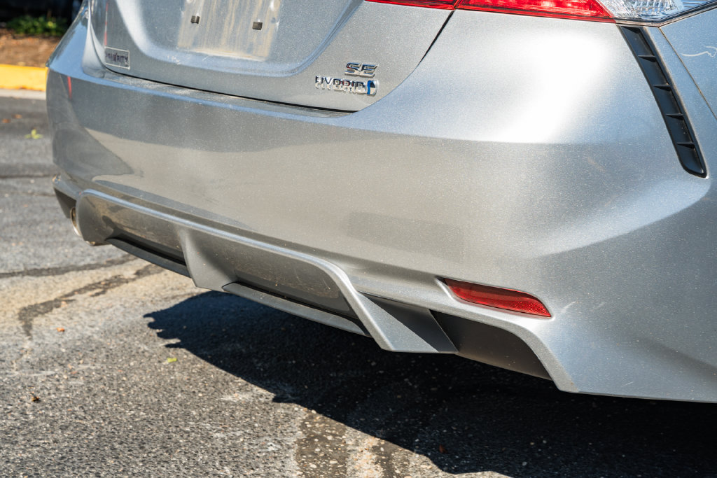 Used 2020 Toyota Camry SE w/ Sunroof Package FWD image 8