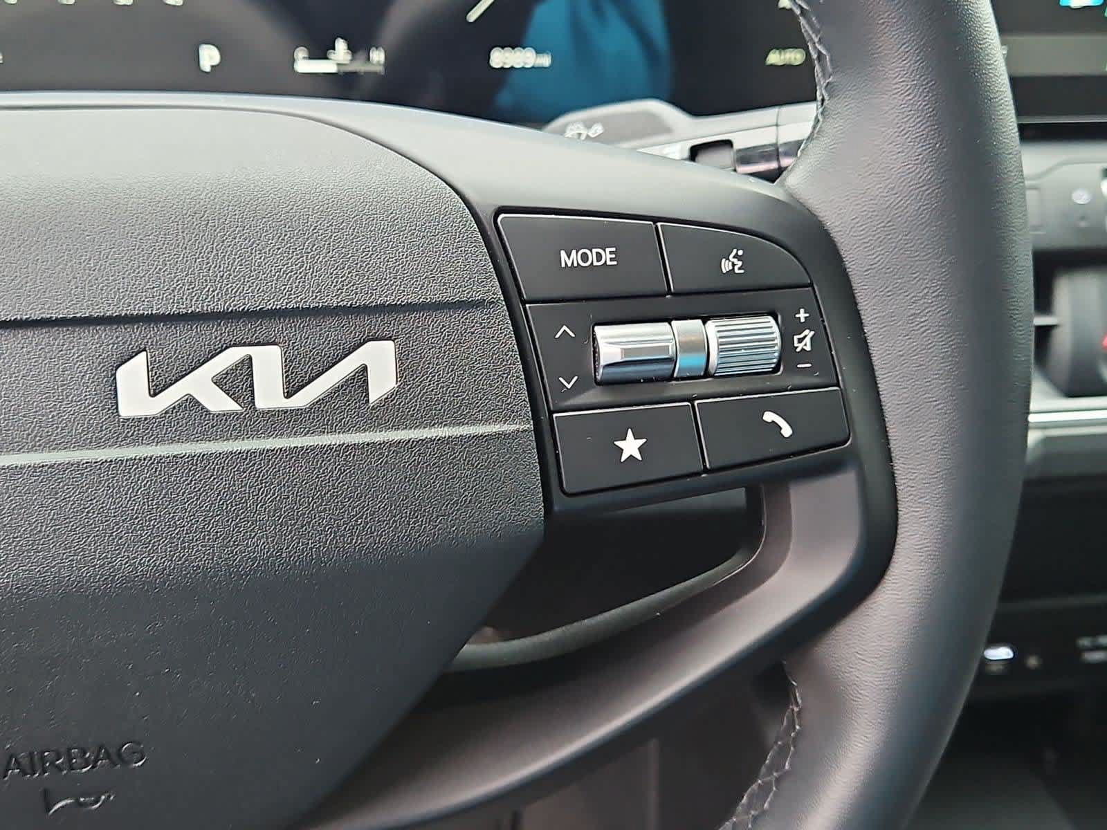Certified 2025 Kia K4 EX FWD image 23