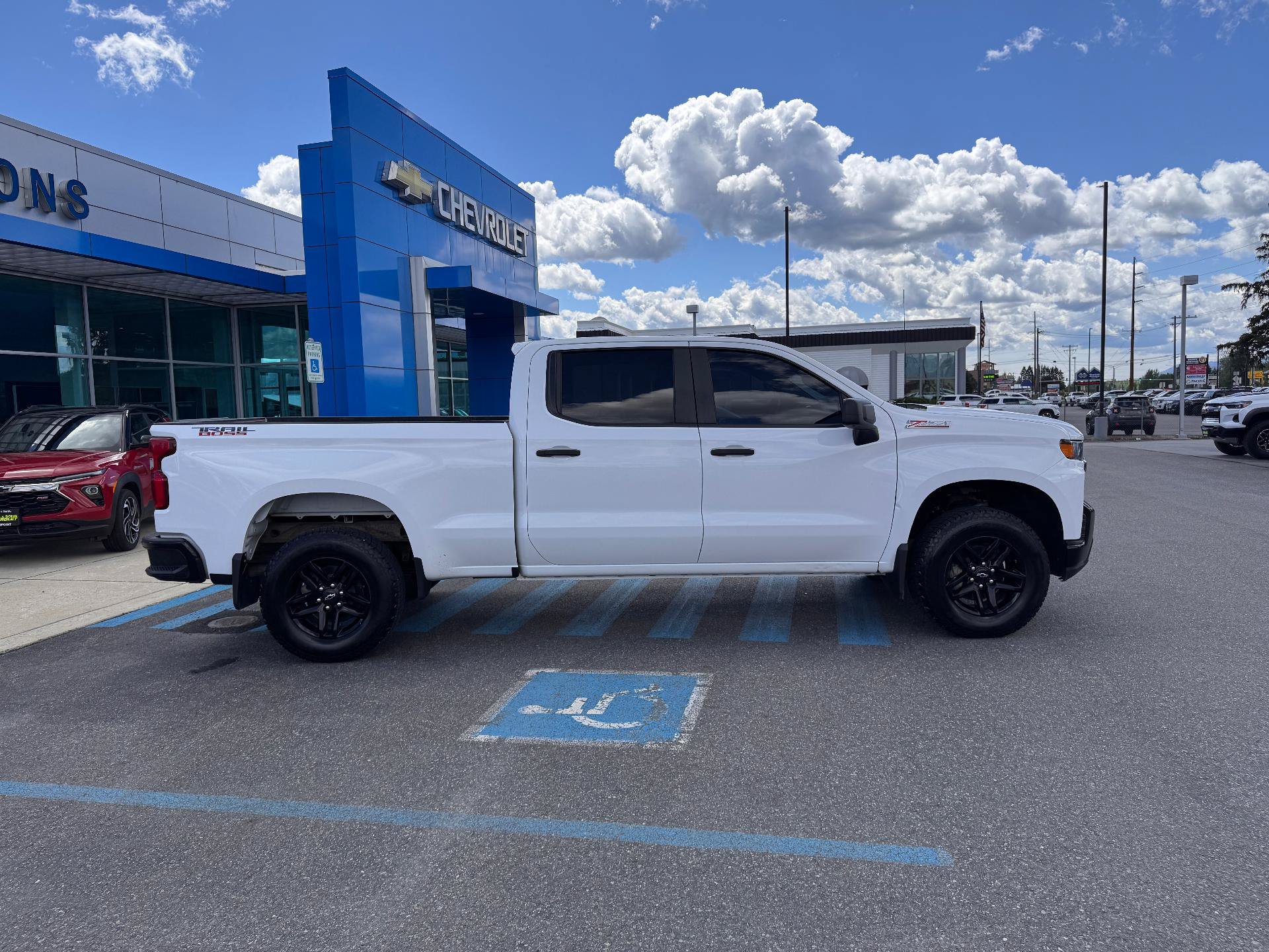 Used 2022 Chevrolet Silverado 1500 Custom Trail Boss AWD/4WD image 8