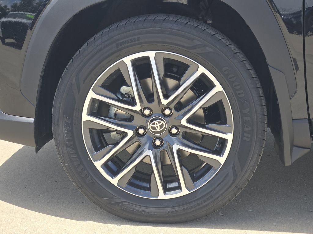 New 2026 Toyota Corolla Cross XLE FWD image 10