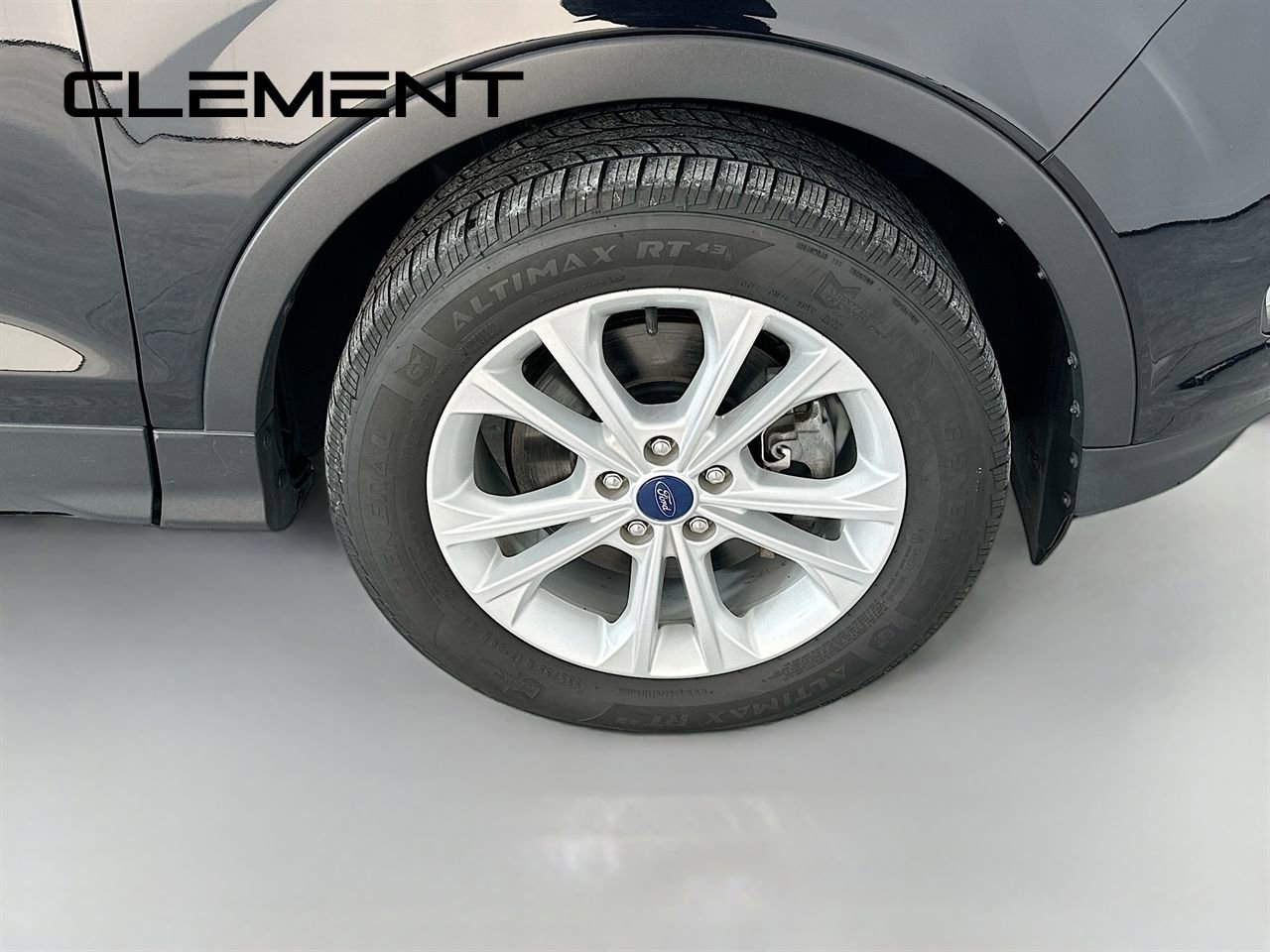 Used 2019 Ford Escape SEL image 35