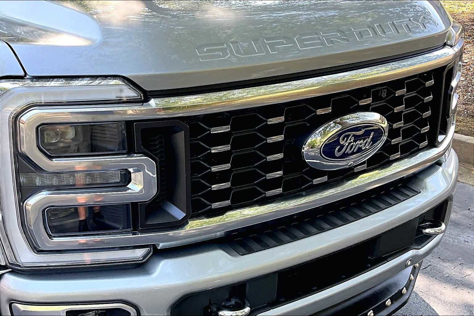 Used 2024 Ford F450 Limited image 33