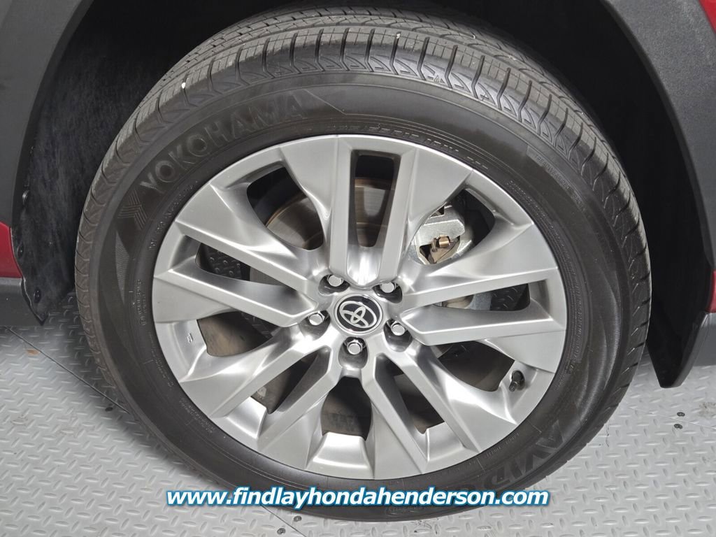 Used 2023 Toyota RAV4 Limited FWD image 12