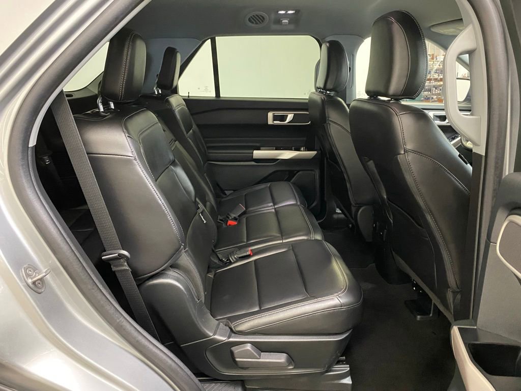 Used 2023 Ford Explorer XLT w/ Equipment Group 202A image 15